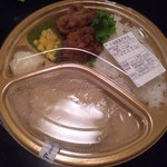 新宿アカシア - ロール＆唐揚げ弁当でございます