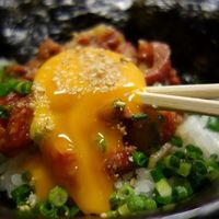 焼肉家 KAZU 神楽坂 - ローストビーフ丼980円