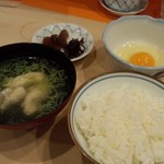 本日のご飯は烏骨鶏卵のTKG