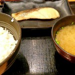 吉野家 - 焼魚定食 450円