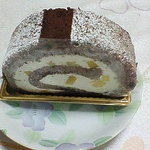 コンディトライ シュターン芦屋 - 季節のフルーツロールケーキ