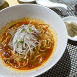 中国料理 「王朝」 - 牛肉入り激辛マーラー麺