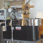 コーヒー オッタ - 店舗にで～んと焙煎機ですね?（2016.7・再々）