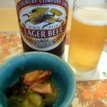 柿の葉ずし ヤマト - こんな感じで料理が出てくるまで酢の物でビールを楽しみましたよ。