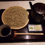 十割蕎麦　道菴 - せいろ900円です。ちょっと高めですが味とボリュームではお得感を感じます。茹で麺で２７０ｇの量は何処かの名店の２～３倍？一皿で大満足しつゆも濃厚で出汁が利いていて本わさびと蕎麦湯の濃厚さも特筆され