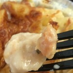 Hapas Pizza - グラタンには海老ですよね