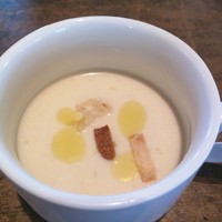 アダッキオ - じゃがいもの冷製スープ