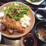 居酒屋 宴 土間土間 - ミックスフライ定食