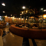 マヅラ喫茶店 - 今回は入り口近くのテーブル席へ。
