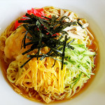 鈴木屋 - 冷やし中華700円。出前もどうぞ。