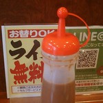 日の出らーめん - 何も書いてないこの調味料は味噌！