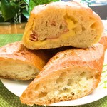 Pan koujou - 2016 極旨ベーコンとチーズのフランスパンとバケット