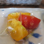 さくら食堂 - トマトのサラダアップ