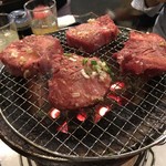 Gekiuma Horumon Damashii - 厚切りのお肉