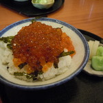 とんがらし - ミニイクラ丼