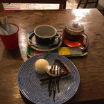 cafe EZE - 紅茶とチョコのタルト