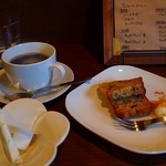 Quakoi Cafe - 