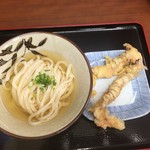 讃岐うどん いわい - うどん小300円＋いかゲソ150円