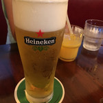 オールドニューダイナー - ギネス生 750円。