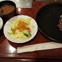 ステーキハウス松波 - モヤシがサーブされる前の写真。