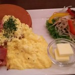 ミルク&パフェ よつ葉ホワイトコージ - 