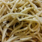 蕎麦切り　こばやし - （香味）塩が合う、極粗挽きのお蕎麦です。