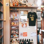 Yakutori Torifuku - 店内入り口 正面
