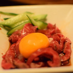 Yakiniku To Nyahidagyuu Semmonten Yakiniku Jin - レアステーキユッケ　890円