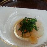 割烹 新多久 - 鱸のお造り ポン酢で