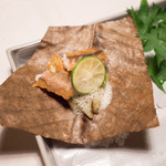 薪の音 - 朴葉に包まれた鯛　