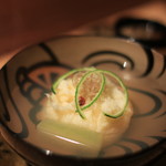 Mikuriya - お椀：　あさりとお魚のしんじょう　冬瓜、ミョウガがアクセント　ふわふわです　お出しが逸品