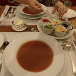 シェ・ジャニー - アンダルシア風ガスパチョ、スパイシーです！