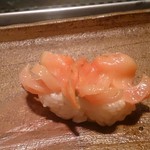 稲城 ヨロシク寿司 - 百合根の赤貝