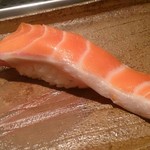 稲城 ヨロシク寿司 - ます