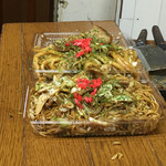 お好み焼 山田屋 - お持ち帰りの焼きそばと、うどん焼き。