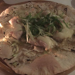 エース カフェ - 鶏塩ピッツァ 九条ねぎスペシャル