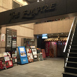 エース カフェ - エンパイアビル1階入口