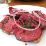 スモーブロー キッチン ナカノシマ - ローストビーフ　スモーブロー