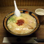 一蘭 -  ラーメン７９０円（ ニンニク・白ネギ・青ネギ・秘伝ダレ５倍）