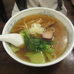 ゴマ - 料理写真:湯麺（トンミン）４８０円+セット２００円（チャーシュー、メンマ、青菜）
