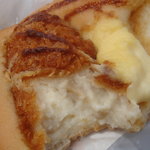 岡村製パン店 - クリームコロッケのクリームが、とろぉ～り。