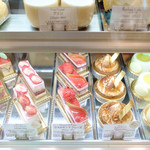 パティスリー ユウ ササゲ - ショーケース４