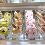 パティスリー ユウ ササゲ - ショーケース２