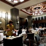 Dynasty Restaurant - 2016年7月。落ち着いた店内