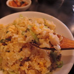 麺や 蓮と凜と仁 - 肉は脂身を多く使用しており、ブリンとした食感がユニーク