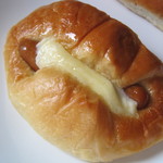 Panno Oomura - ソーセージのパン　１３５円