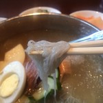 Sea Dragon BBQ Cold Noodle House - 麺細い