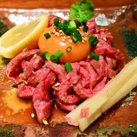 焼肉 いのうえ 吉祥寺店 - ローストビーフのユッケ