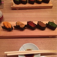 伊勢鮨 - ばふんうに、むらさきうに、すじこ、いくら、めかぶ