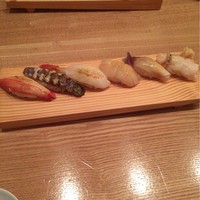 伊勢鮨 - カニ、シャコ、甘エビ、ほたて、ホッキ貝、ツブ貝
